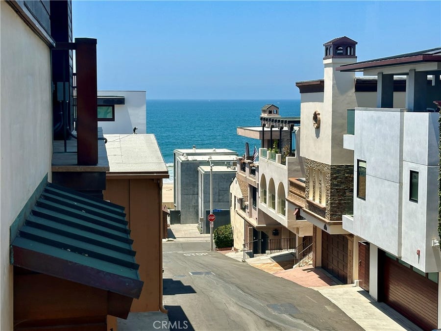 Property photo for 204 18th Place, Manhattan Beach, CA