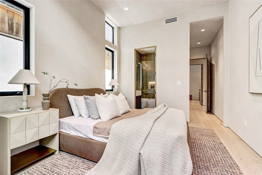 1404 Manhattan, Manhattan Beach, CA 90266 1404 Manhattan, Manhattan Beach, CA 90266