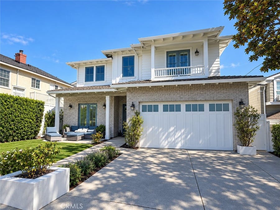 Property photo for 849 12th Court, Manhattan Beach, CA
