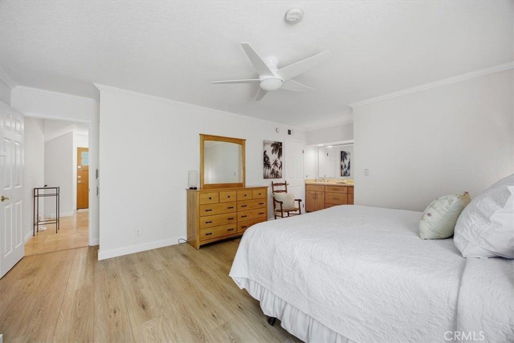 941 1st Street, Hermosa Beach, CA 90254