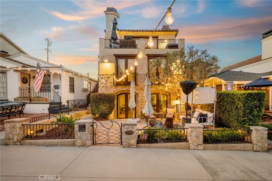 Property photo for 401 4th Street, Manhattan Beach, CA