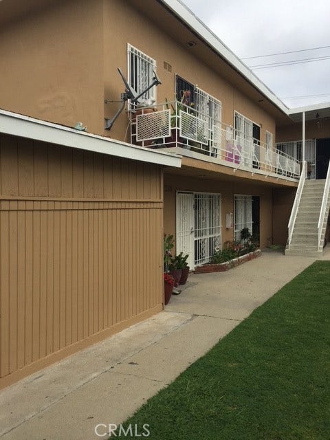 Property photo for 10210 S 10th, Inglewood, CA
