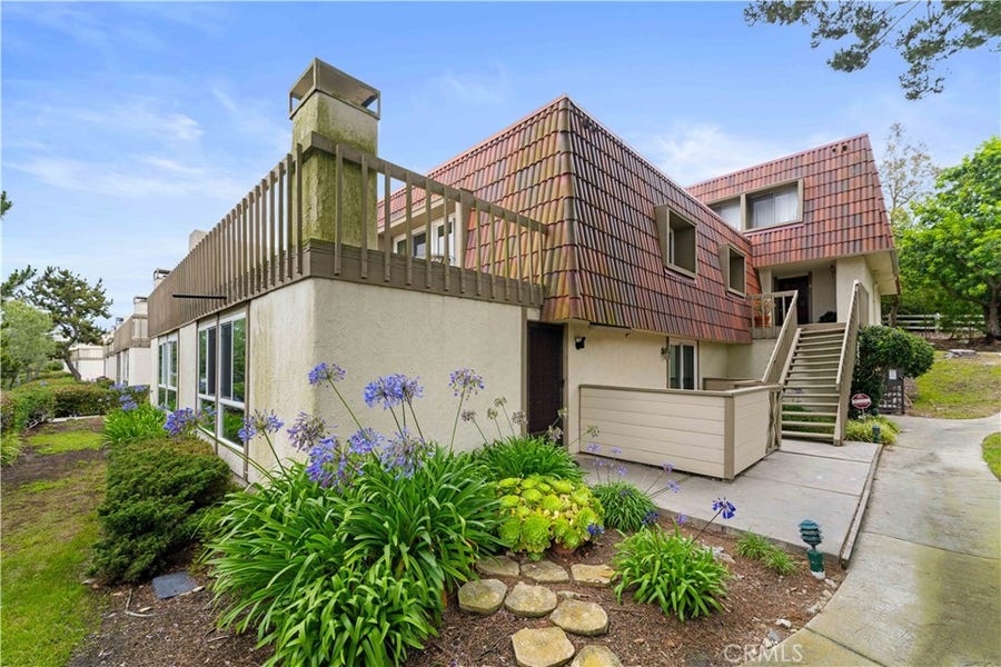 Property photo for 1 Cresta Verde Drive, Rolling Hills Estates, CA