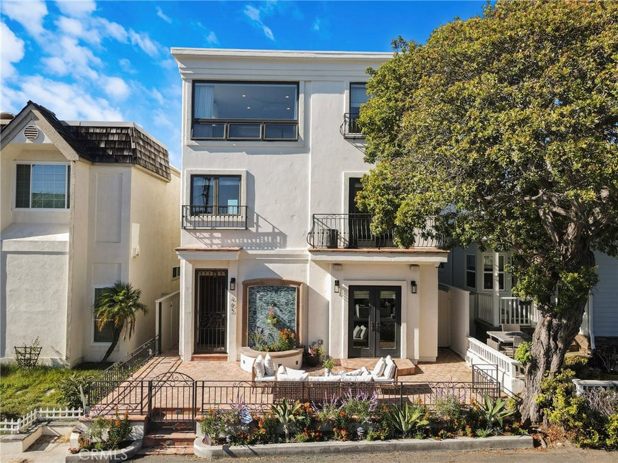 Property photo for 465 32nd St, Manhattan Beach, CA