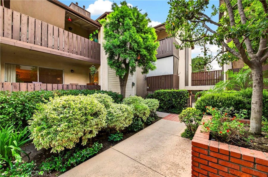 Property photo for 15020 Victory, #104, Los Angeles, CA
