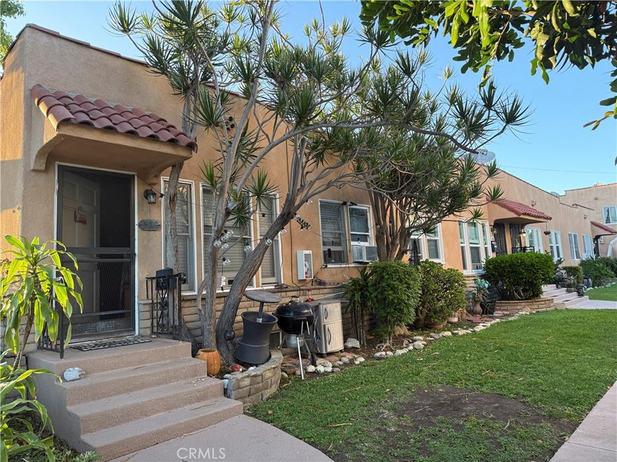 Property photo for 566 W 17th, San Pedro, CA