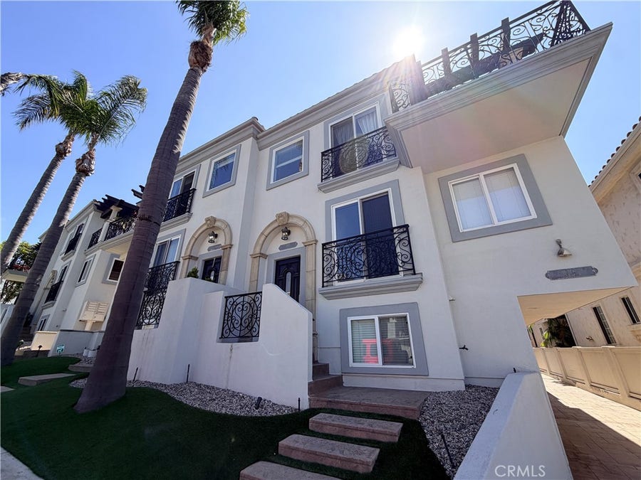 Property photo for 710 1st Place, Hermosa Beach, CA