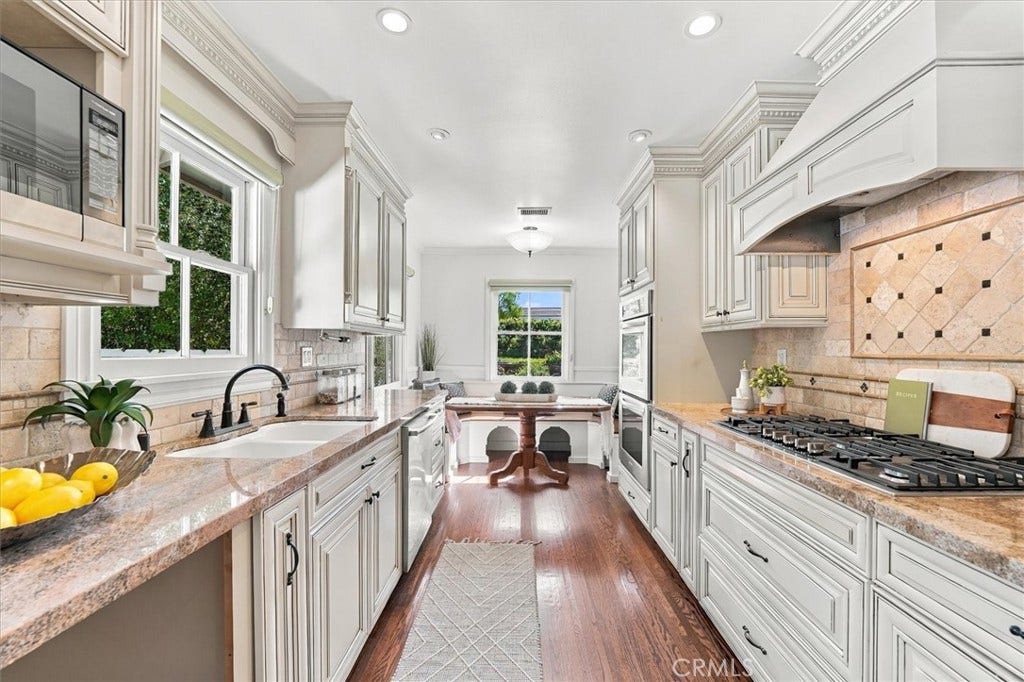 4021 Via Valmonte, Palos Verdes Estates, CA 90274 4021 Via Valmonte, Palos Verdes Estates, CA 90274