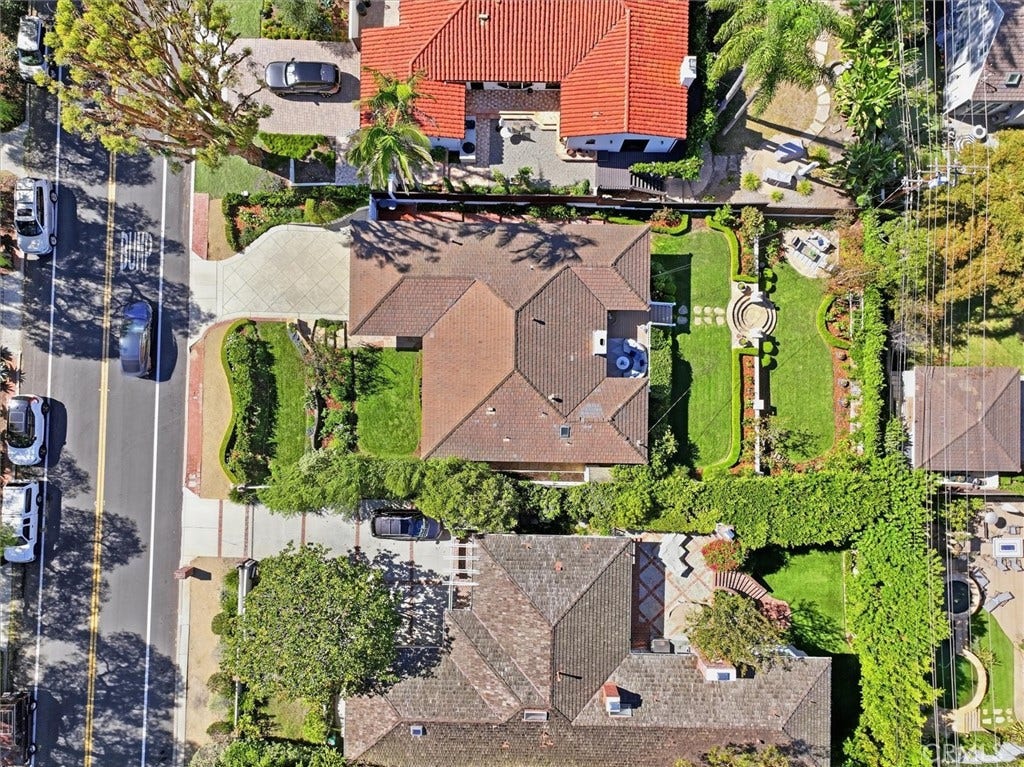 4021 Via Valmonte, Palos Verdes Estates, CA 90274 4021 Via Valmonte, Palos Verdes Estates, CA 90274
