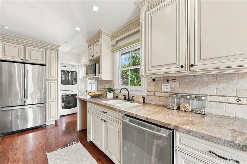 4021 Via Valmonte, Palos Verdes Estates, CA 90274 4021 Via Valmonte, Palos Verdes Estates, CA 90274