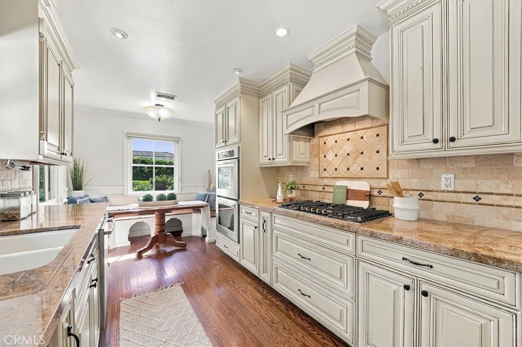 4021 Via Valmonte, Palos Verdes Estates, CA 90274 4021 Via Valmonte, Palos Verdes Estates, CA 90274