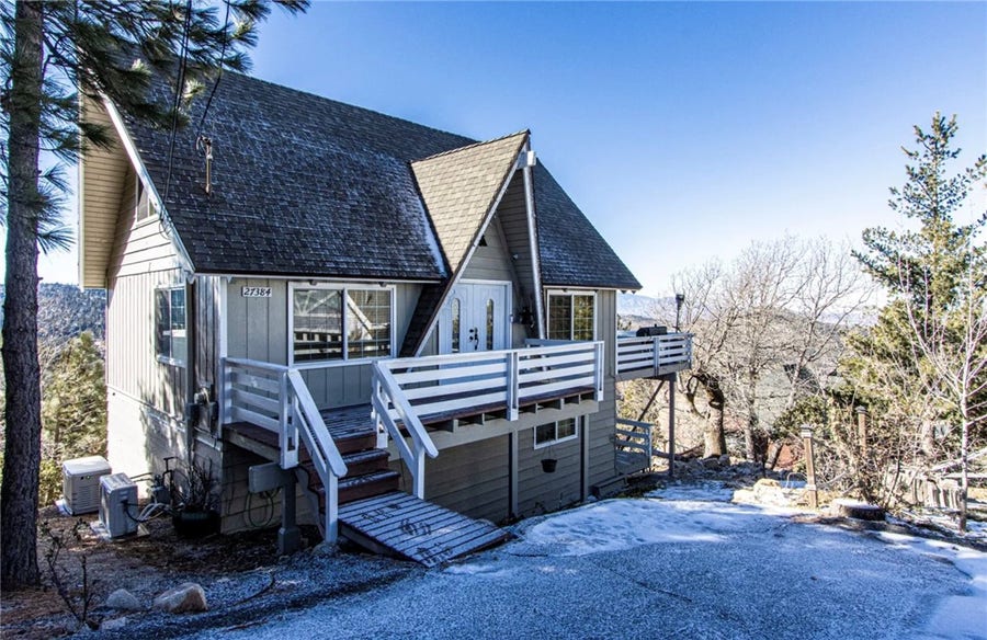Property photo for 27384 Matterhorn, Lake Arrowhead, CA