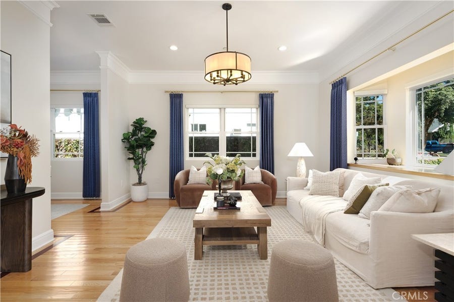 Property photo for 877 N Oakland, Pasadena, CA