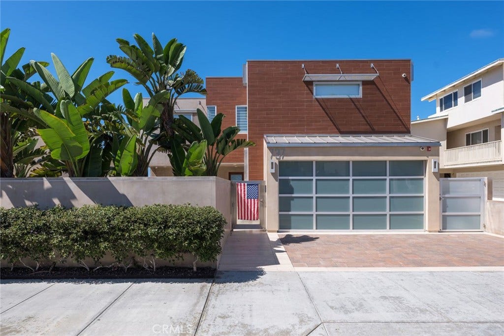 737 Esplanade, Redondo Beach, CA 90277 737 Esplanade, Redondo Beach, CA 90277