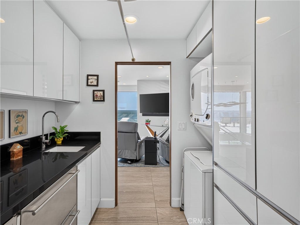 737 Esplanade, Redondo Beach, CA 90277 737 Esplanade, Redondo Beach, CA 90277