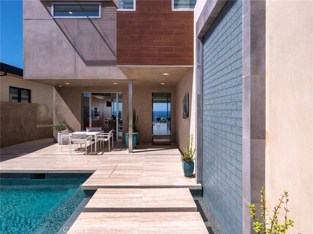 737 Esplanade, Redondo Beach, CA 90277 737 Esplanade, Redondo Beach, CA 90277