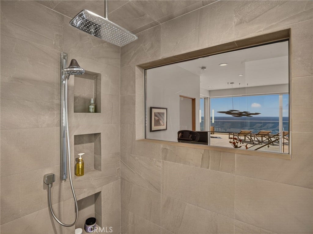 737 Esplanade, Redondo Beach, CA 90277 737 Esplanade, Redondo Beach, CA 90277