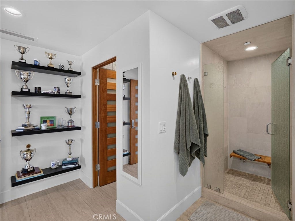 737 Esplanade, Redondo Beach, CA 90277 737 Esplanade, Redondo Beach, CA 90277