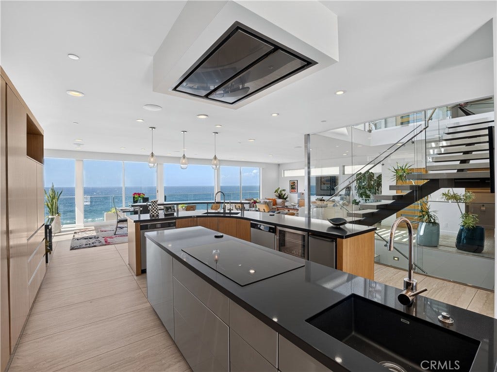 737 Esplanade, Redondo Beach, CA 90277 737 Esplanade, Redondo Beach, CA 90277