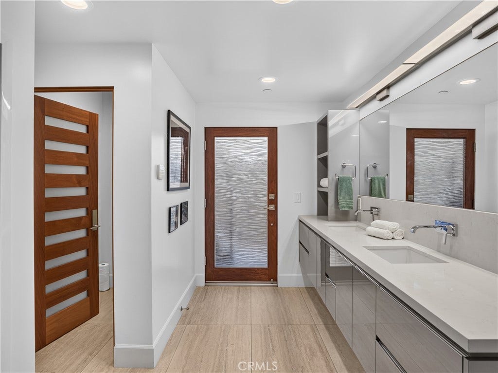 737 Esplanade, Redondo Beach, CA 90277 737 Esplanade, Redondo Beach, CA 90277