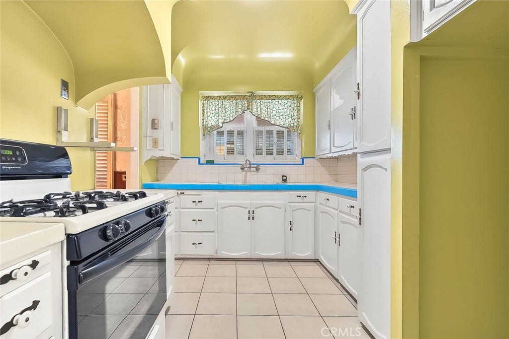 1438 W 94th Street, Los Angeles, CA 90047 1438 W 94th Street, Los Angeles, CA 90047