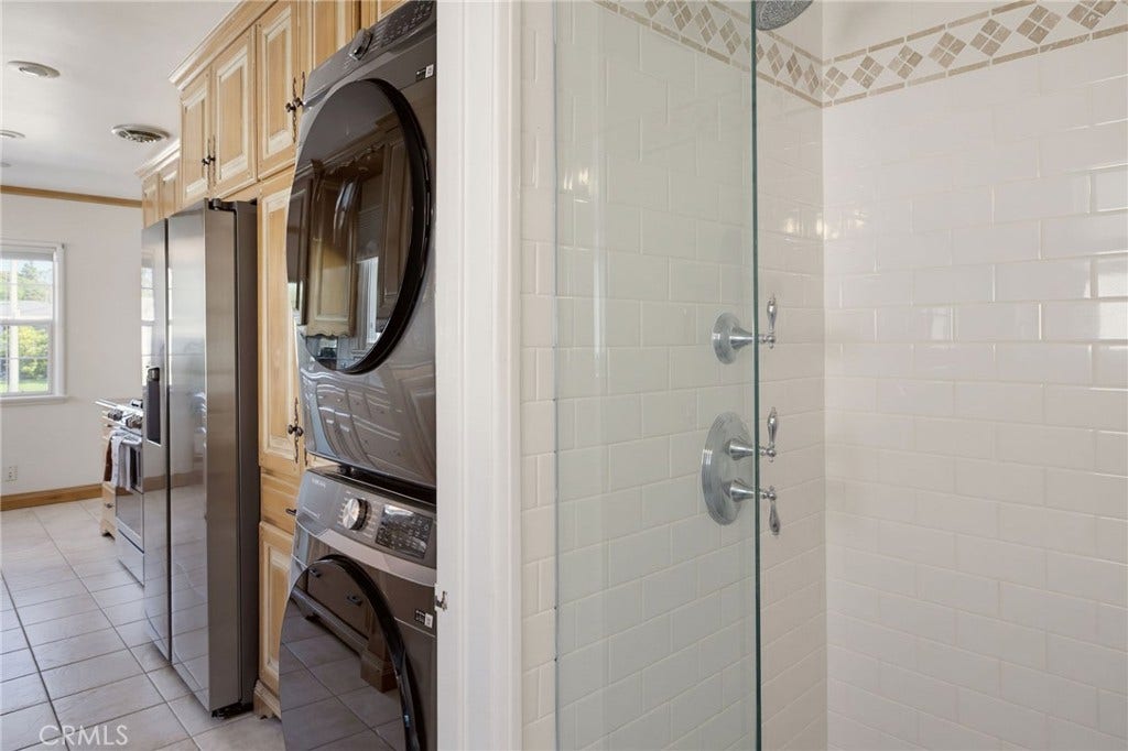 13235 Hindry, Hawthorne, CA 90250 13235 Hindry, Hawthorne, CA 90250