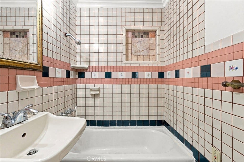 22613 Grace Avenue, Carson, CA 90745 22613 Grace Avenue, Carson, CA 90745