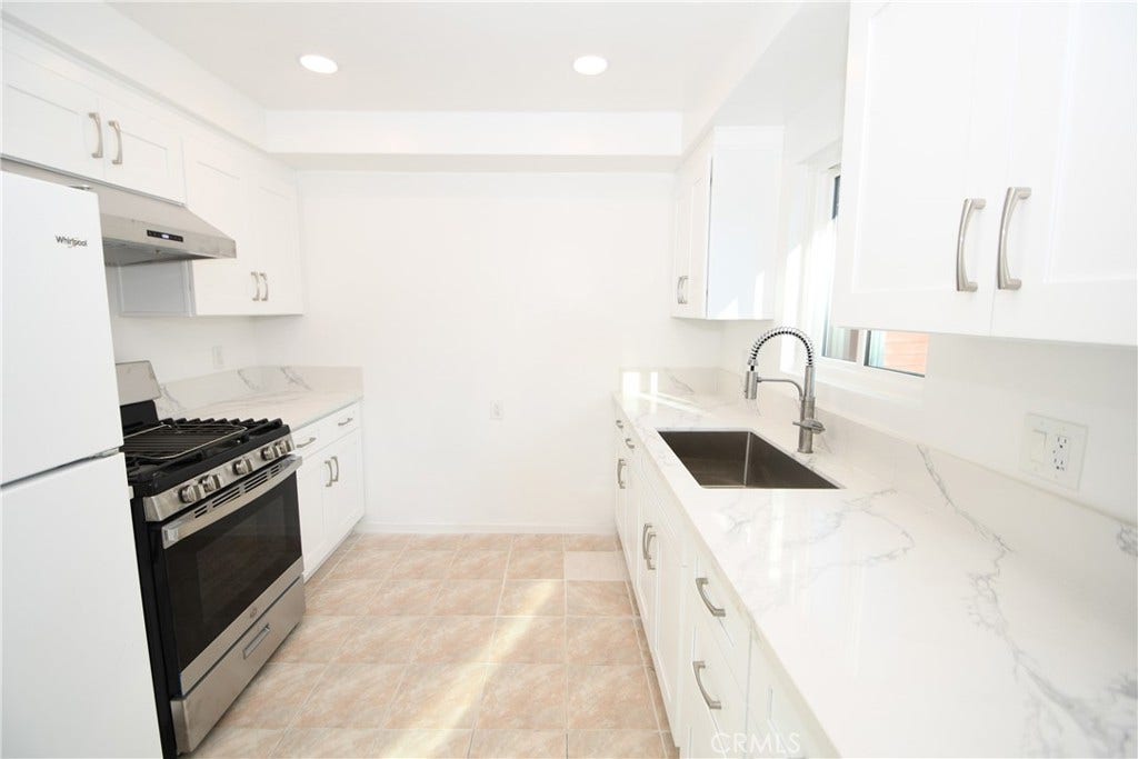 2706 Robinson Street, Redondo Beach, CA 90278