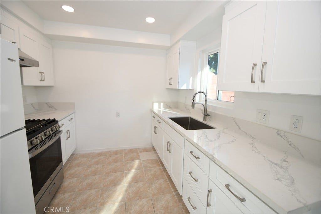 2706 Robinson Street, Redondo Beach, CA 90278