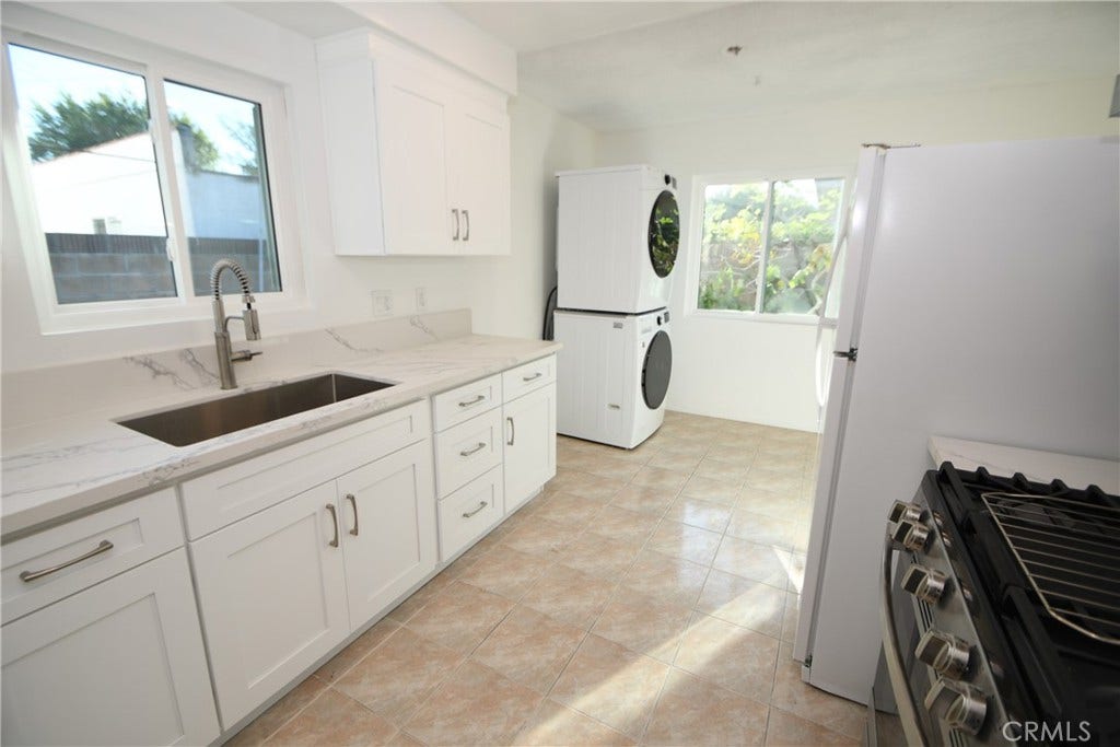 2706 Robinson Street, Redondo Beach, CA 90278