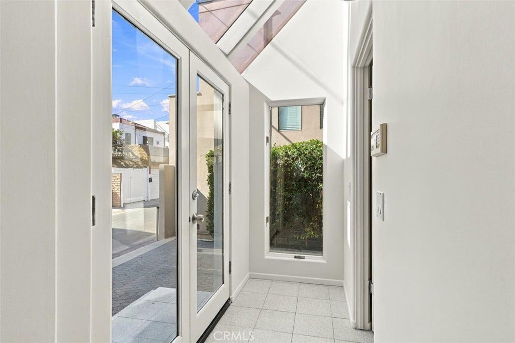 17 16th Street, Hermosa Beach, CA 90254 17 16th Street, Hermosa Beach, CA 90254