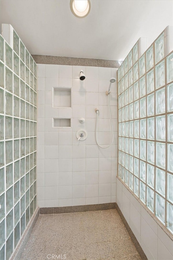 17 16th Street, Hermosa Beach, CA 90254 17 16th Street, Hermosa Beach, CA 90254
