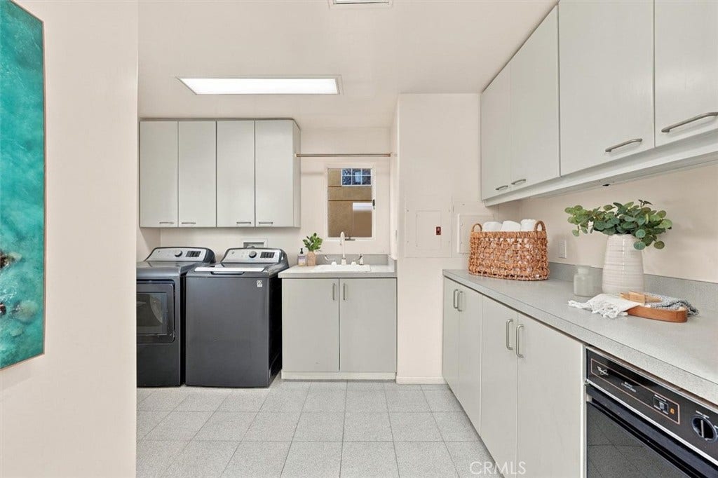 17 16th Street, Hermosa Beach, CA 90254 17 16th Street, Hermosa Beach, CA 90254