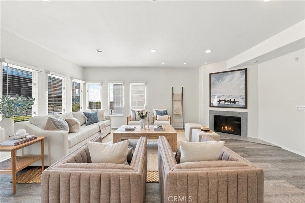 17 16th Street, Hermosa Beach, CA 90254 17 16th Street, Hermosa Beach, CA 90254