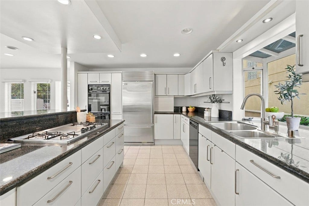 17 16th Street, Hermosa Beach, CA 90254 17 16th Street, Hermosa Beach, CA 90254