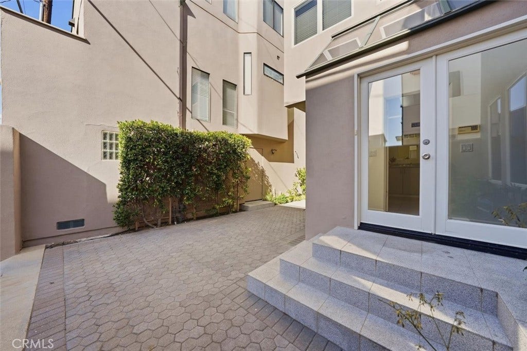 17 16th Street, Hermosa Beach, CA 90254 17 16th Street, Hermosa Beach, CA 90254