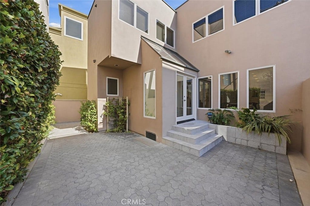 17 16th Street, Hermosa Beach, CA 90254 17 16th Street, Hermosa Beach, CA 90254
