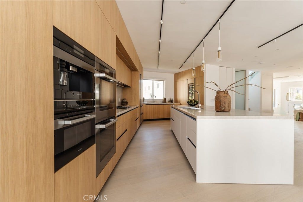 202 Calle Miramar, Redondo Beach, CA 90277 202 Calle Miramar, Redondo Beach, CA 90277