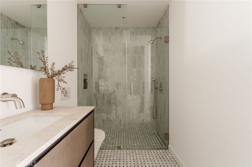 202 Calle Miramar, Redondo Beach, CA 90277 202 Calle Miramar, Redondo Beach, CA 90277