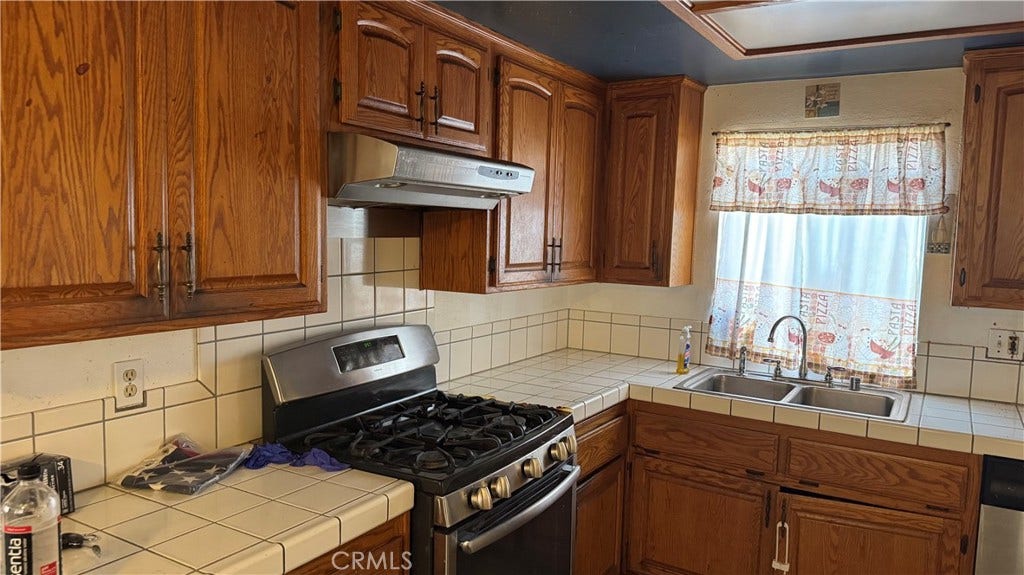 788 W 1st Street, San Pedro, CA 90731