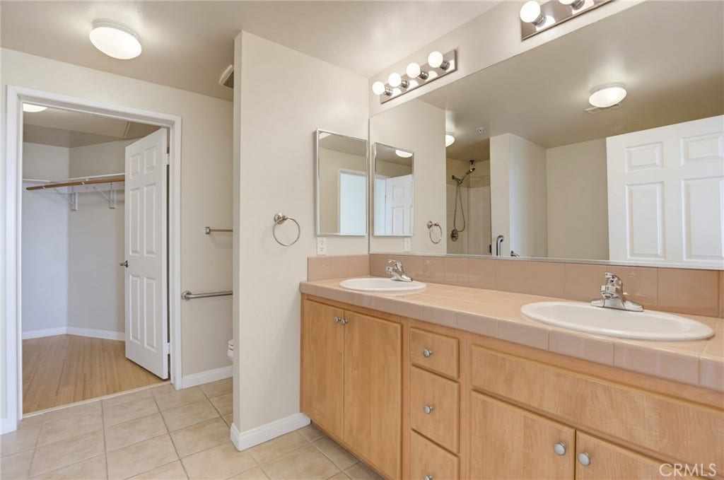 2742 Cabrillo Avenue, #212, Torrance, CA 90501 2742 Cabrillo Avenue, #212, Torrance, CA 90501