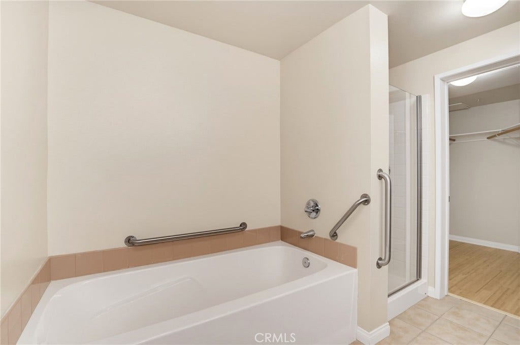 2742 Cabrillo Avenue, #212, Torrance, CA 90501 2742 Cabrillo Avenue, #212, Torrance, CA 90501