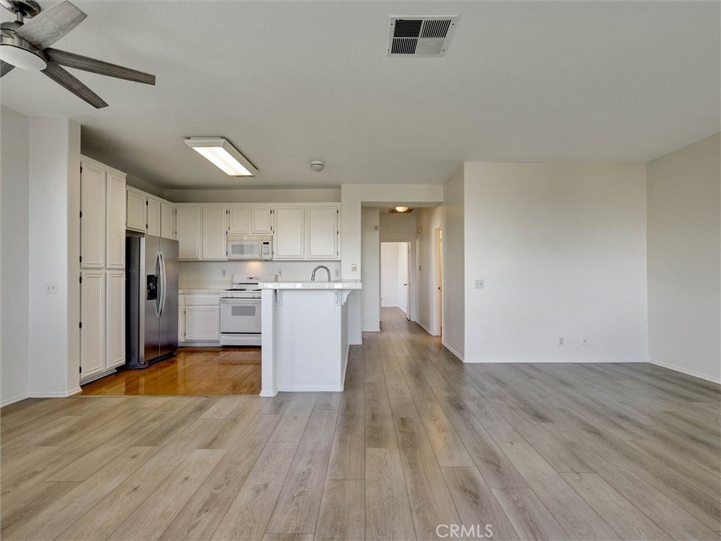 17801 Ash Court, #T, Carson, CA 90746 17801 Ash Court, #T, Carson, CA 90746