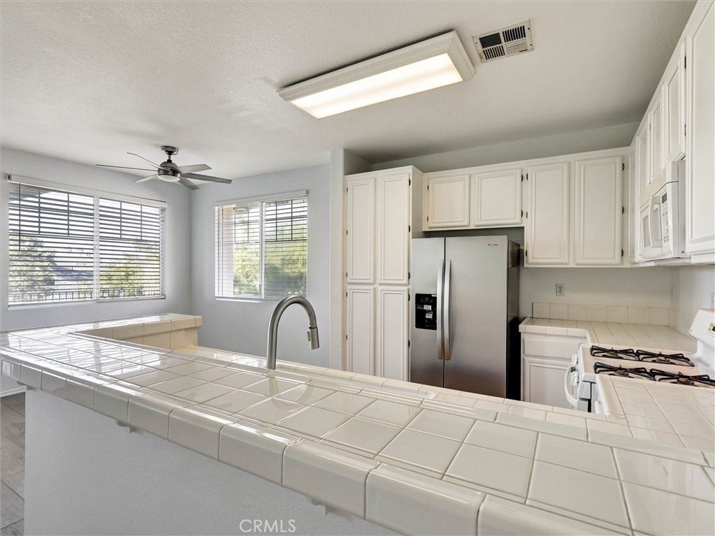 17801 Ash Court, #T, Carson, CA 90746 17801 Ash Court, #T, Carson, CA 90746