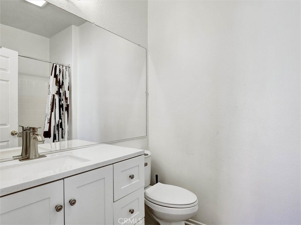 17801 Ash Court, #T, Carson, CA 90746 17801 Ash Court, #T, Carson, CA 90746