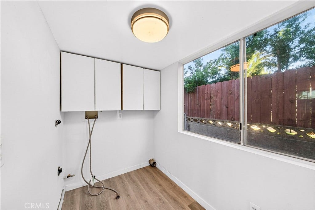 24213 Seagrove, Carson, CA 90745 Laundry room