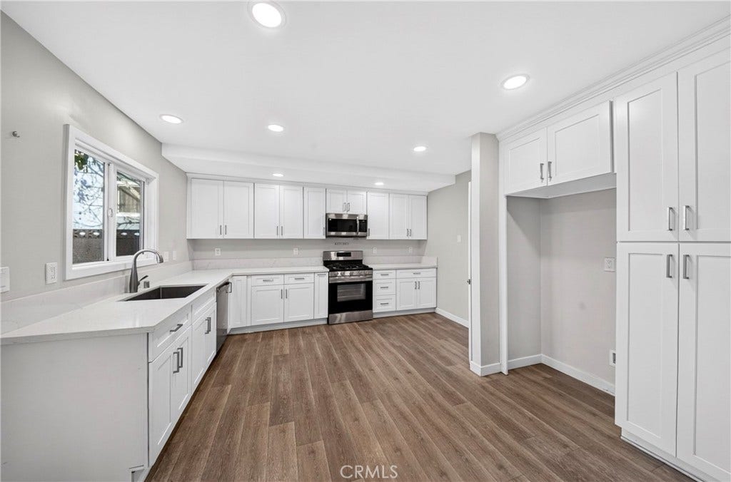 24213 Seagrove, Carson, CA 90745 Kitchen