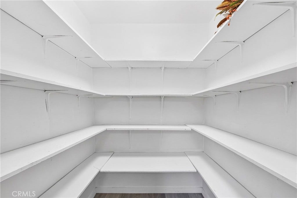 24213 Seagrove, Carson, CA 90745 Walk in pantry