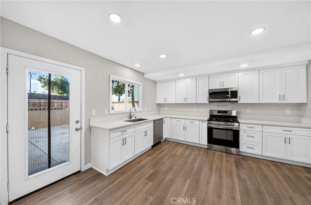 24213 Seagrove, Carson, CA 90745 Kitchen