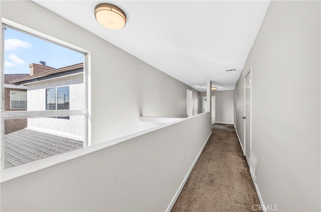 24213 Seagrove, Carson, CA 90745 Hallway